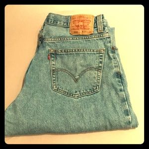 Levis Men’s Comfort Fit Jeans